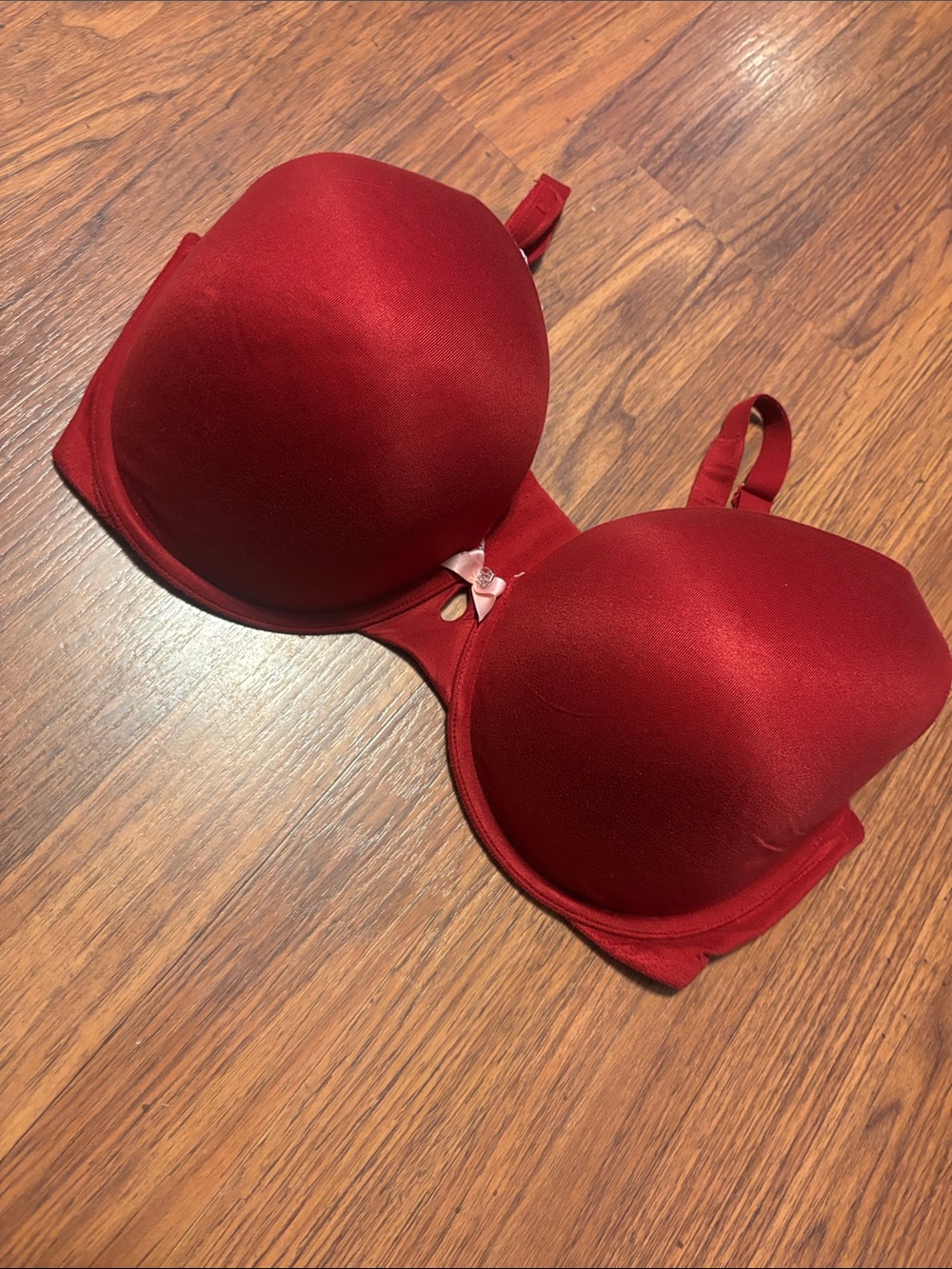 Victoria secret Everyday Smooth Red T-Shirt Bra